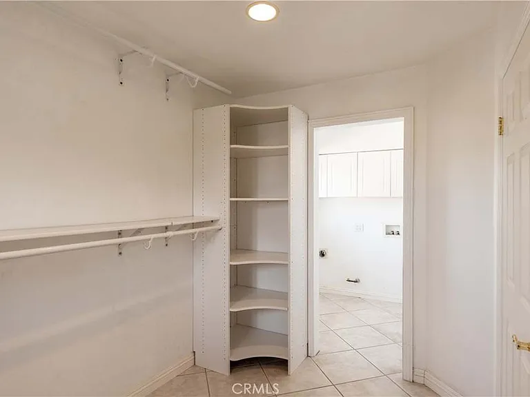 12121 Nashville Ave — Photo 32