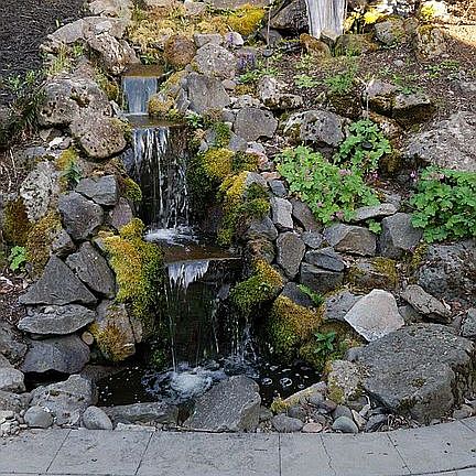 Rear fountain