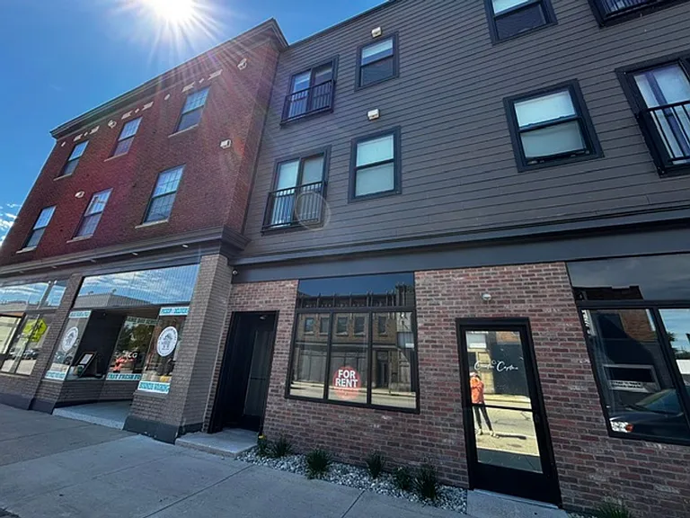 Beautiful Apartments West Grand Neighborhood — Photo 13