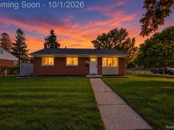 40518 Pickett Ridge Rd, Sterling Heights, MI 48313