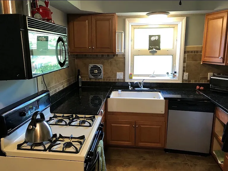 4903 Monumental St — Photo 3
