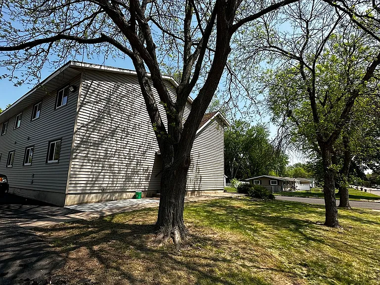 802 Macomber St — Photo 10