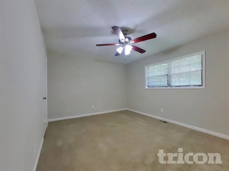 4211 Clearview Dr — Photo 7