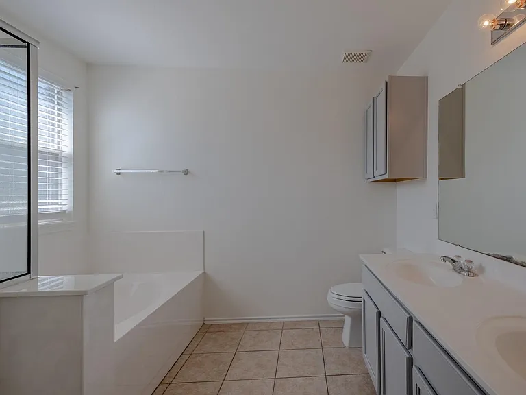 2202 Piedmont Ct — Photo 19
