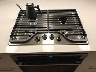 Rented by R New York