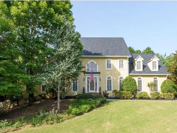 1357 Baniff Ct, Snellville, GA 30078