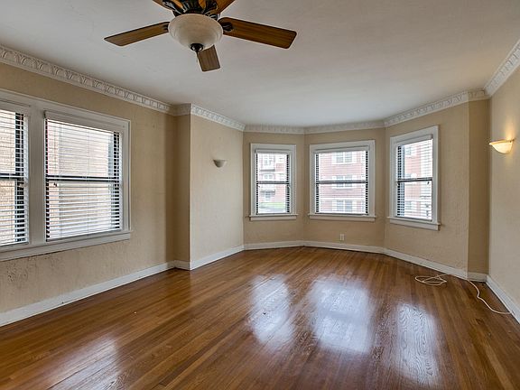 5th image of 4504 Broadway