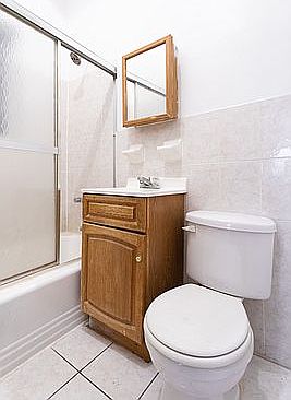 4th image of 403 E 70th St APT 1re