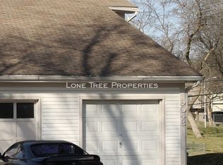 9050 W 83rd Ter, Overland Park, KS 66212