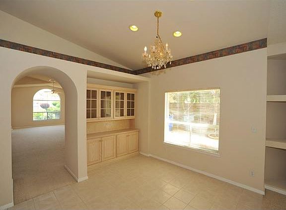 3rd image of 2042 Paseo Del Prado Dr