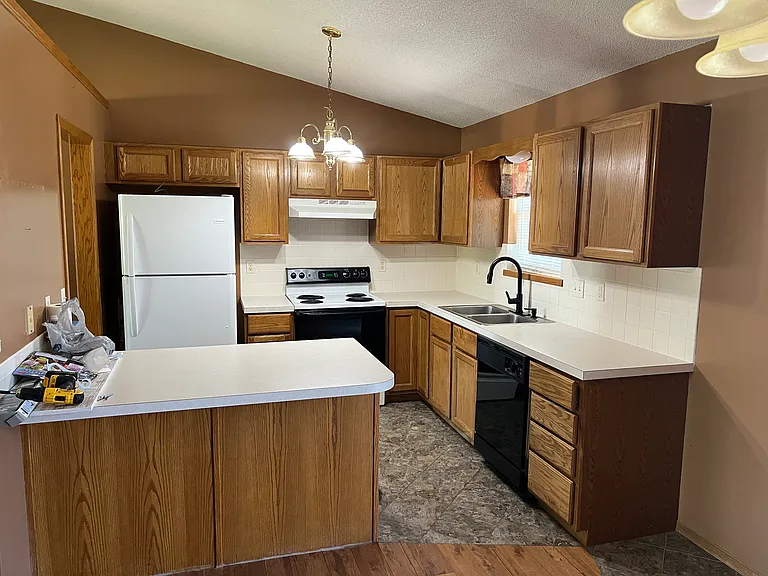 4909 S Custer Cir — Photo 3