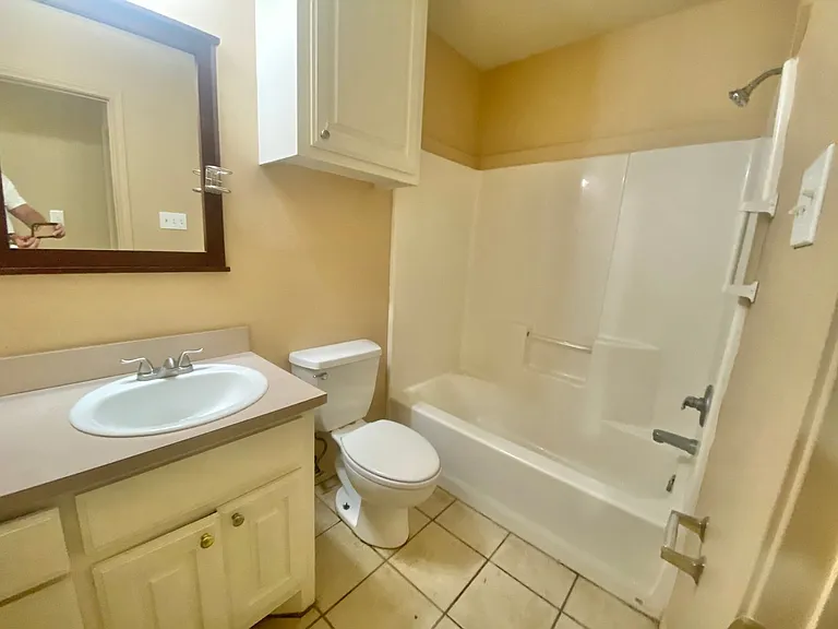3318 Itasca St — Photo 7