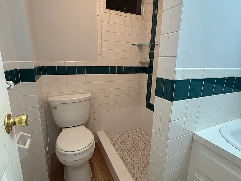 47 Middle St — Photo 5
