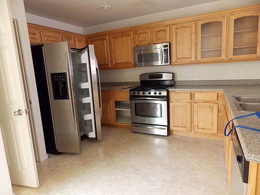 2nd image of 11966 Camden Brook St
