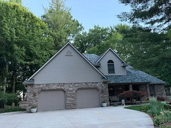 12315 Whisper Ridge Dr, Freeland, MI 48623
