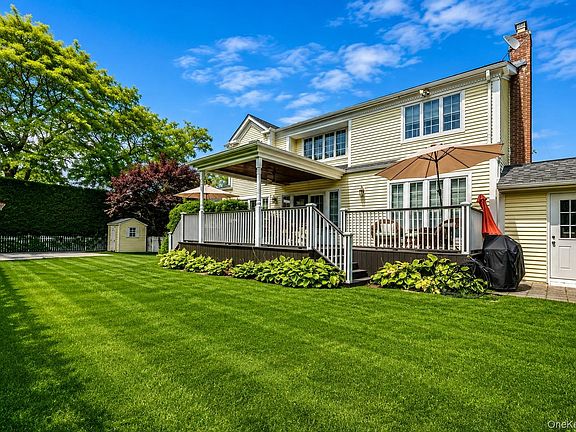 2nd image of 150 Harborview Drive