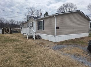 445 Gantt Dr, Martinsburg, WV 25403