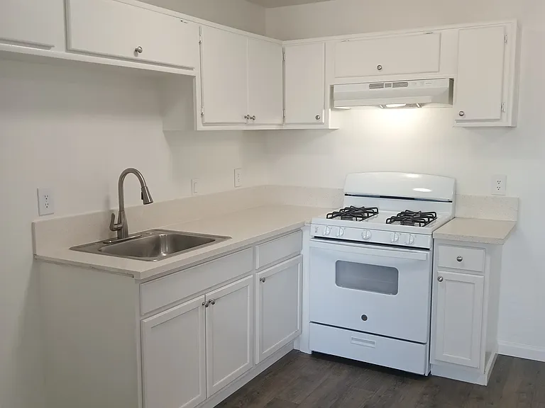 17450 Arrow Blvd — Photo 4
