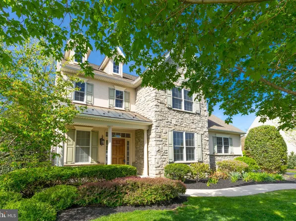 215 Meadow Creek Dr, Landisville, PA 17538