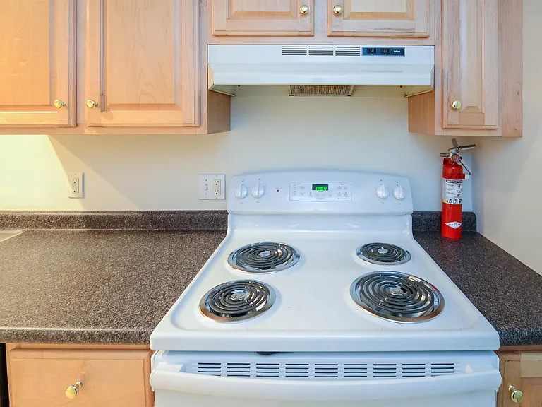 71 Grove St #3 — Photo 4