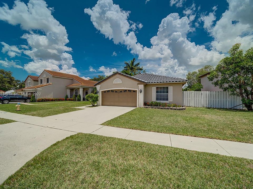 1st image of 18112 NW 19th St