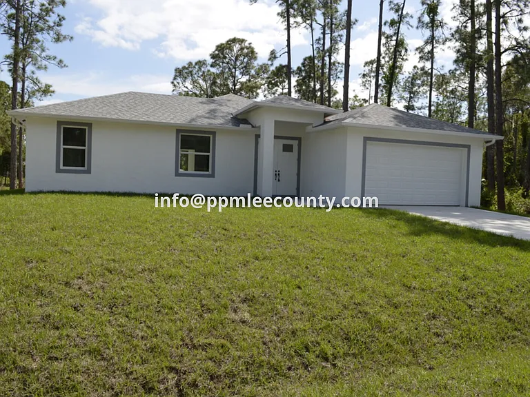 2611 Carol Pl — Photo 1