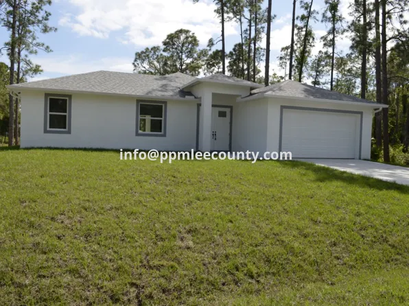 2611 Carol Pl, Lehigh Acres, FL 33971