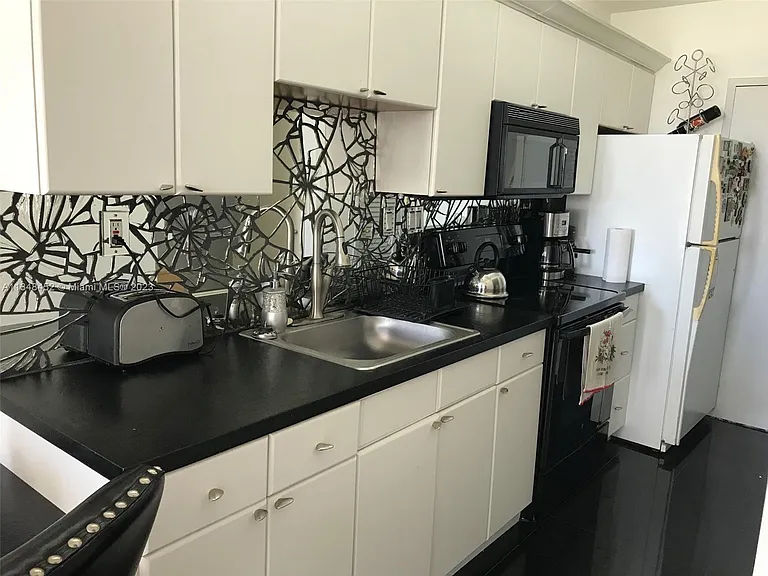 100 Lincoln Rd #1007 — Photo 12