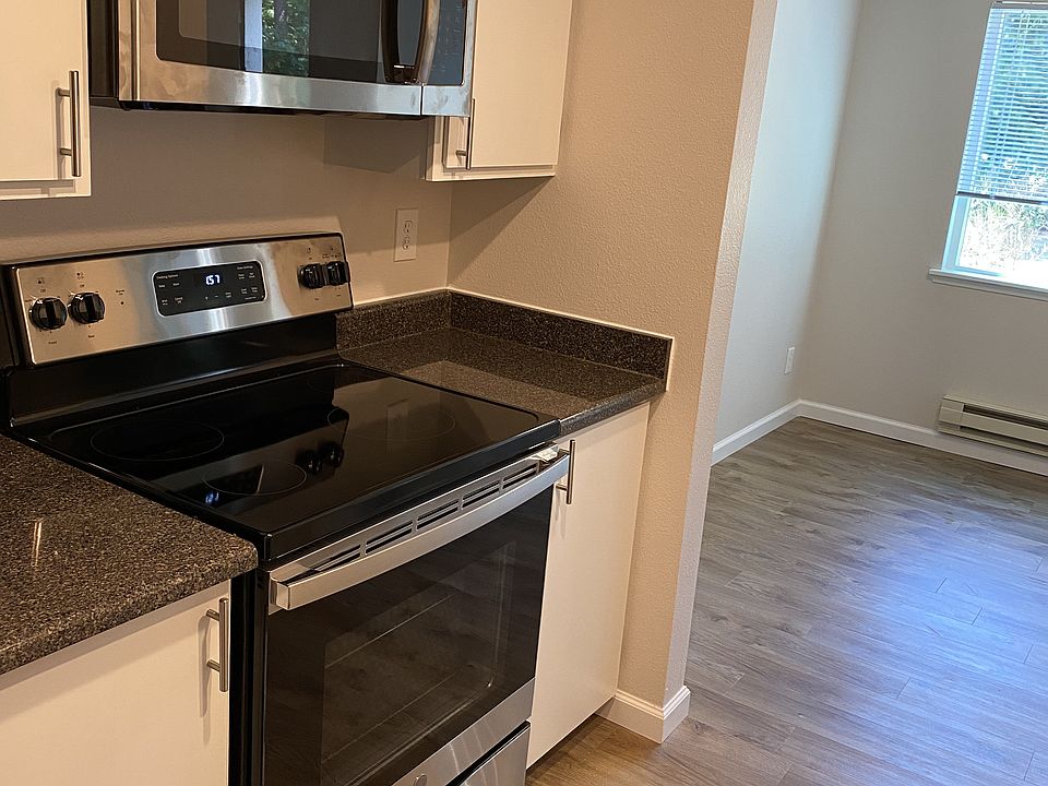 1st image of 200-7512 NE Bothell Way