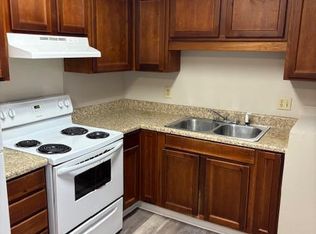 1090 N Guignard Dr APT A, Sumter, SC 29150