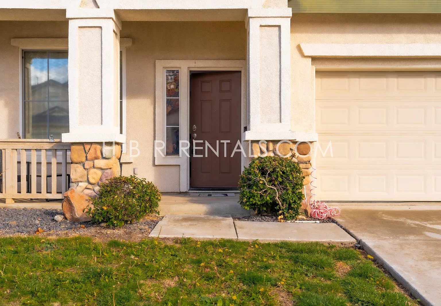 4 bed, 3.0 bath, 2443 sqft, $2,950 — Photo 4