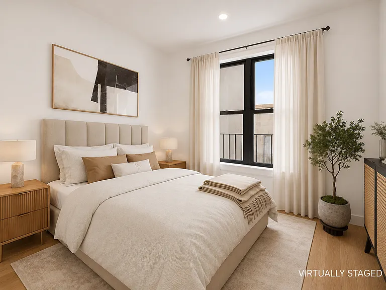 231 Cornelia St #3 — Photo 4