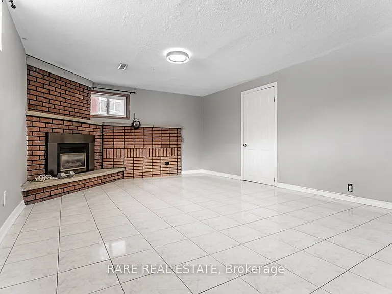 22 Bamford Cres — Photo 11