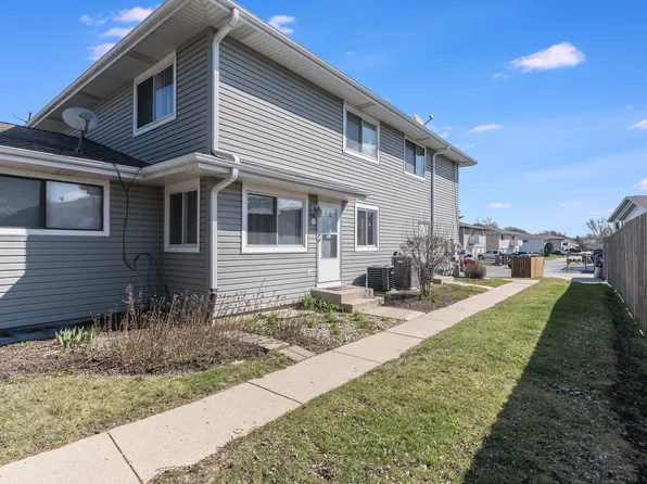 29W649 Winchester Cir N Unit 3, Warrenville, IL 60555