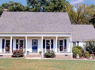 2310 Lakewood Falls Rd, Goldston, NC 27252
