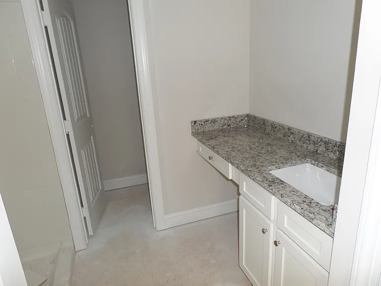 6910 Eddy Point Ln — Photo 15