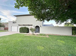 1 Robins Nest Pl, Roswell, NM 88201