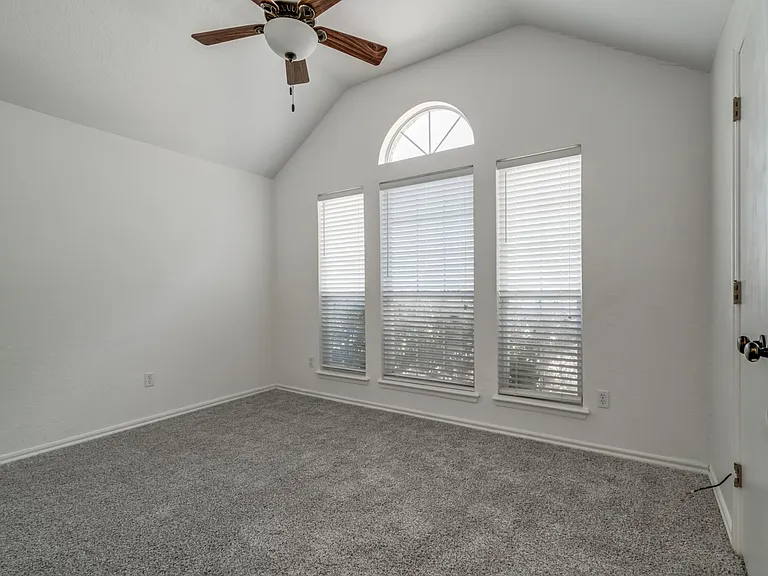 1812 Pebble Creek Blvd — Photo 29