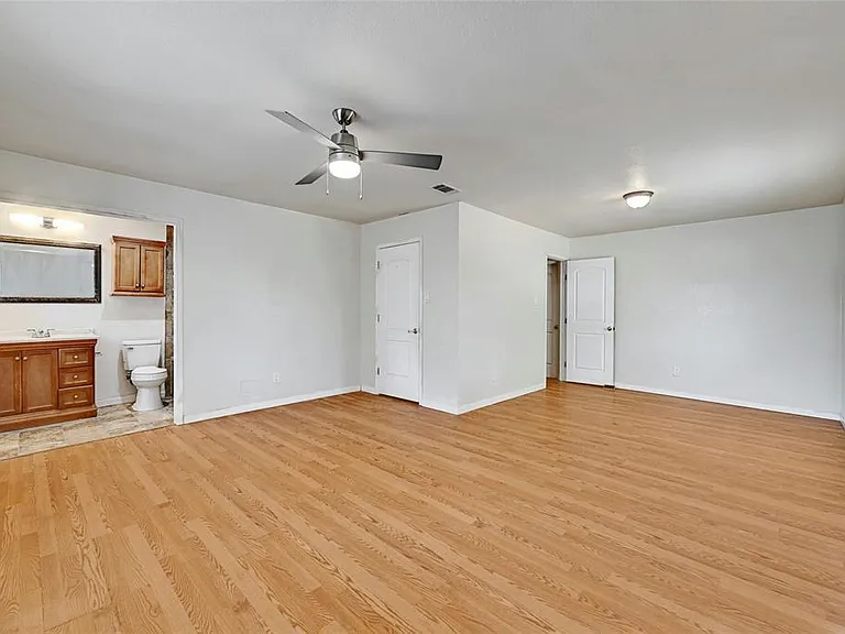 3312 Plantation Rd — Photo 5
