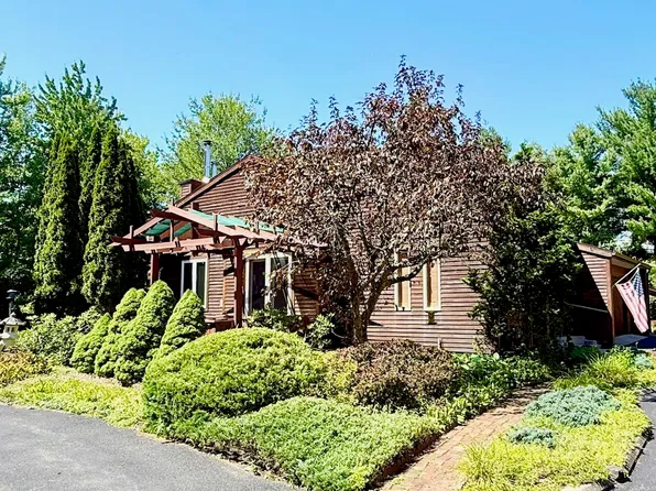 13 Haven Ln, Peru, NY 12972