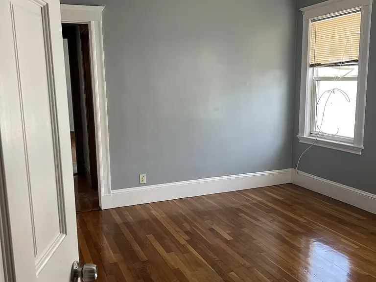 35 Olney St #3 — Photo 8