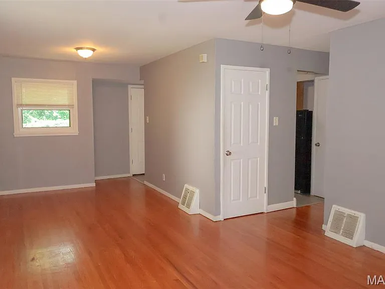 417 Crawford Rd — Photo 2