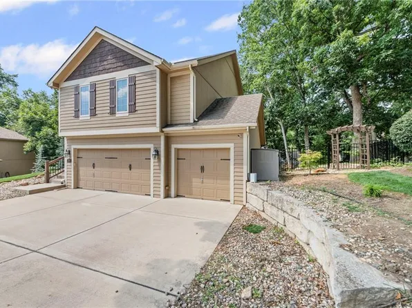 5254 N Walnut St, Kansas City, MO 64118