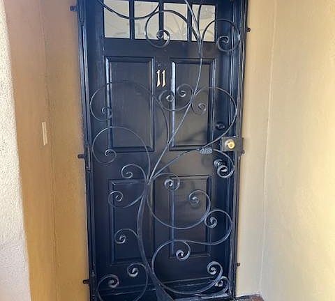 4th image of 4322 1/2 Lockwood Ave Suite 11