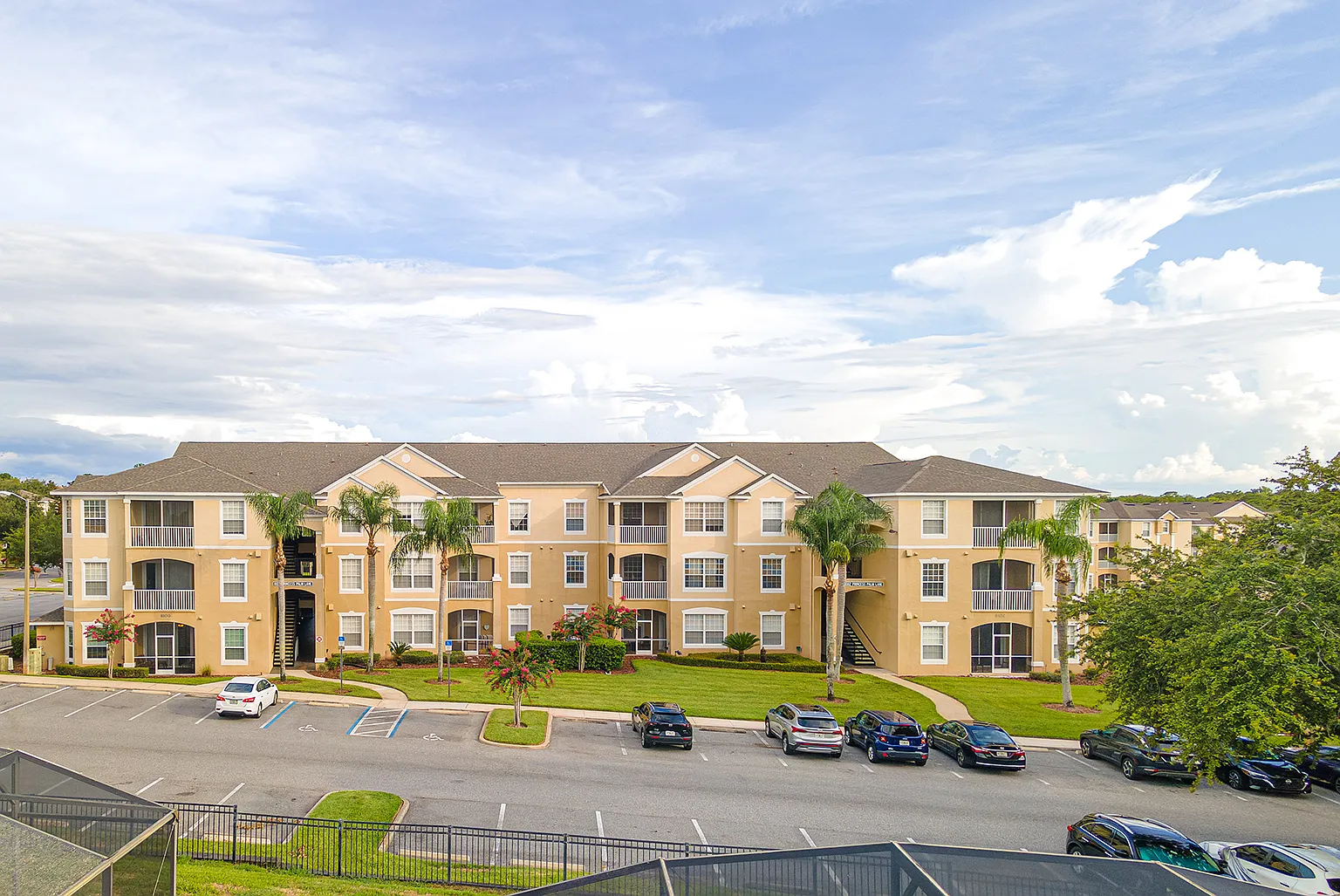 3 bed, 1284 sqft, $2,100 — Photo 4