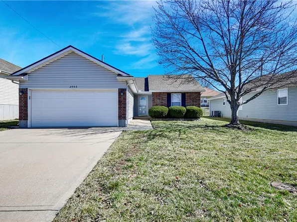 2903 Prairie View Dr, Harrisonville, MO 64701