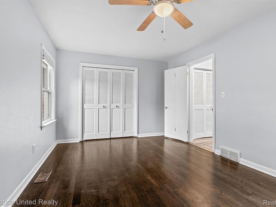 9587 Cardwell St, photo 15