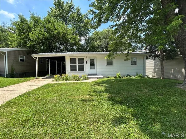6023 Shillington Dr, Berkeley, MO 63134