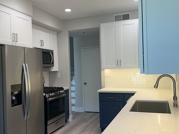 2nd image of 5 Orchestra Ln