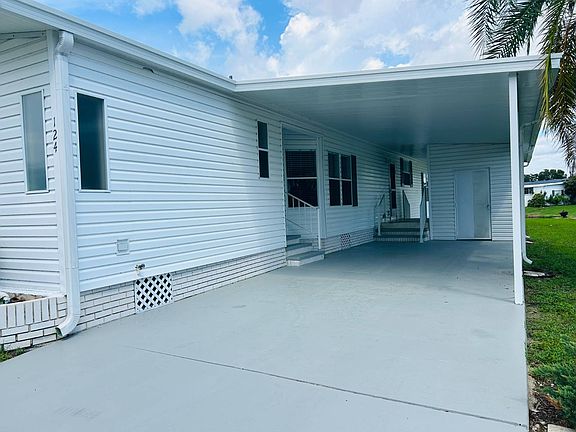 2nd image of 124 Palm Blvd